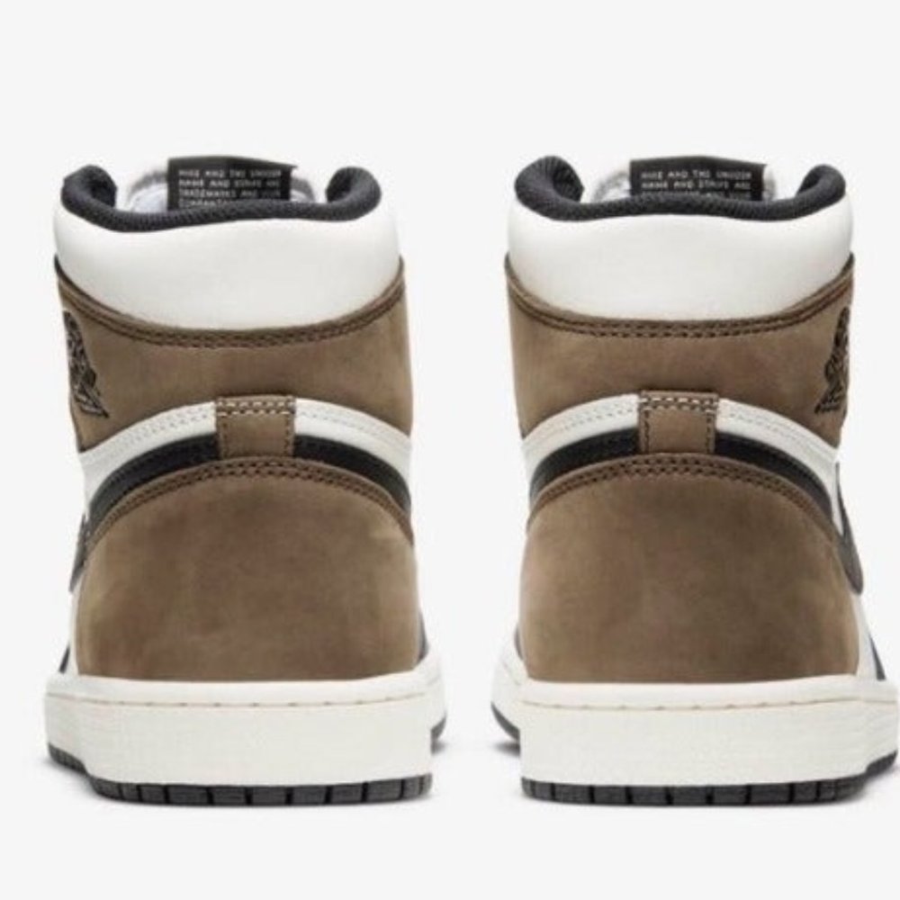 Air Jordan 1 Retro High OG - Dark Mocha - Picture 9 of 11